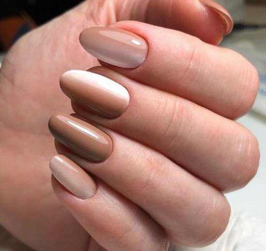 Light brown manicure - topical