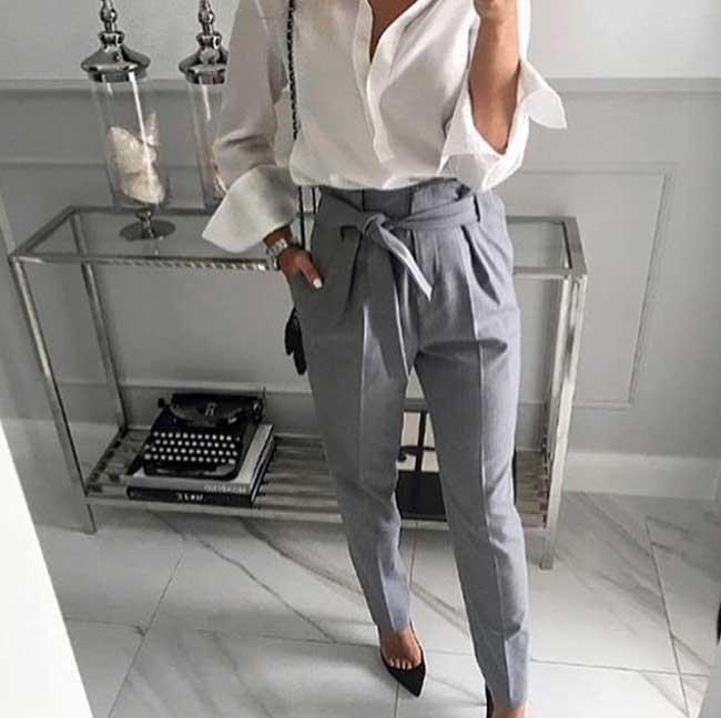 Chemise blanche avec pantalon gris