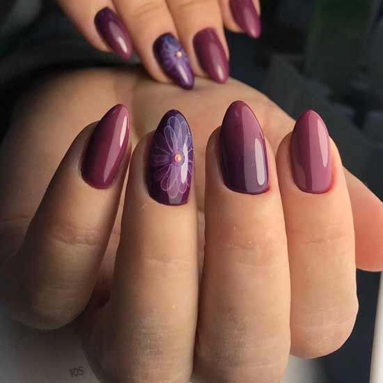 Burgundy manicure with a pattern