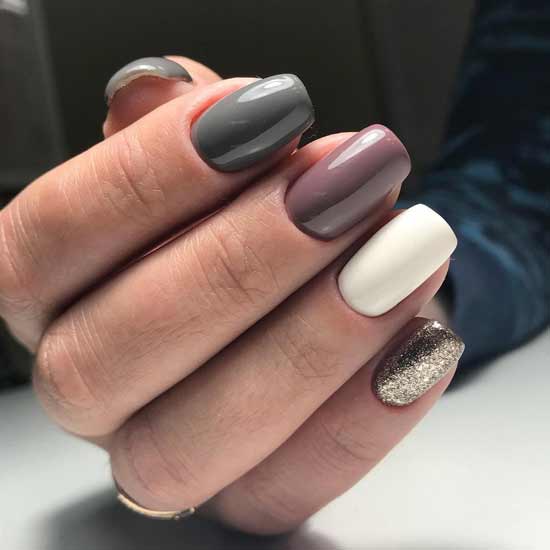 Gray in combination with other shades in manicure