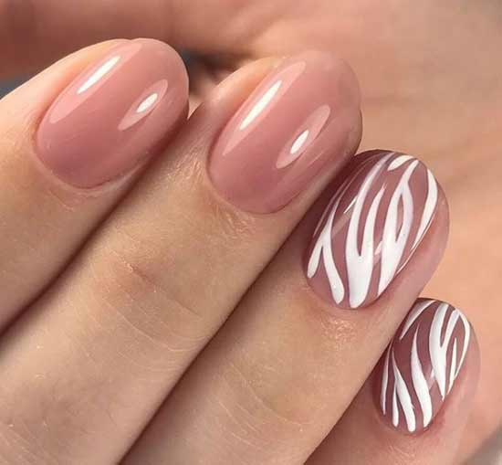 Accent on two nails