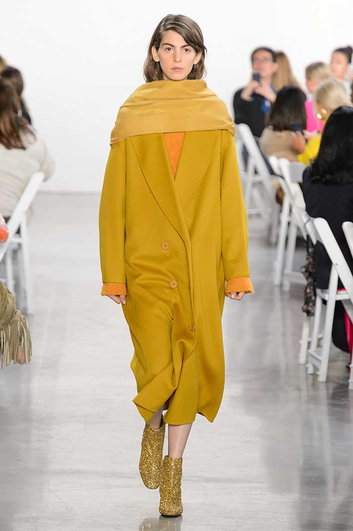 Mustard color in clothes