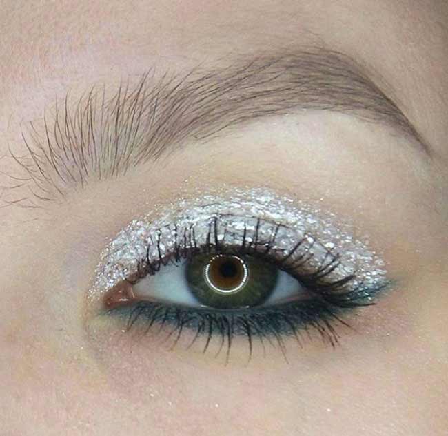 Flèche brillante pour les yeux - Maquillage