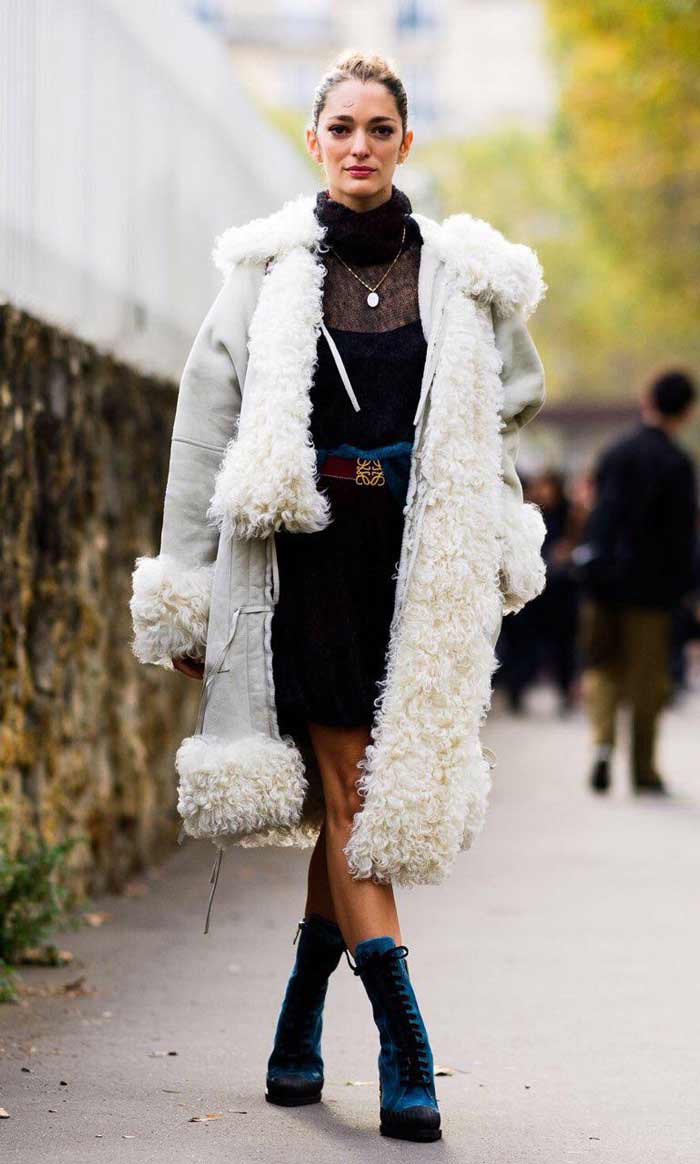 Fashionable sheepskin coat with fur