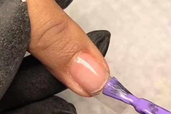 How to protect your nails from shellac