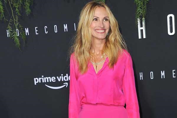 Julia Roberts en tailleur-pantalon