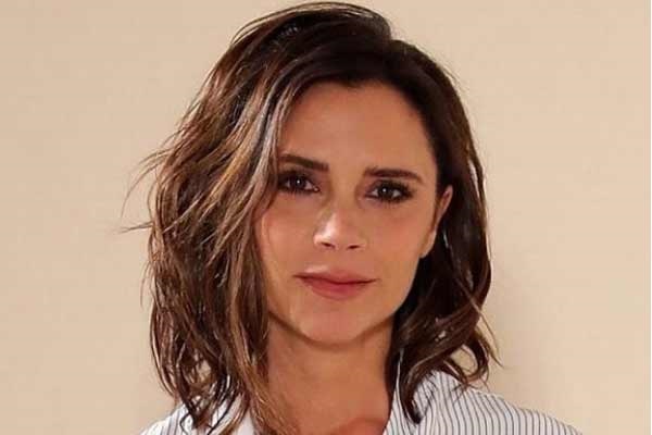 Victoria Beckham vous montre comment porter l'une des principales tendances de l'année