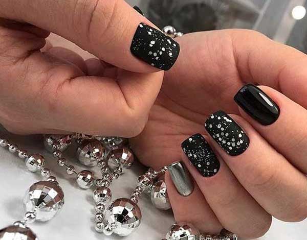 Black winter manicure