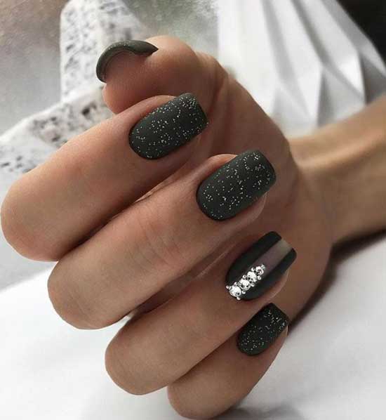 Black matte manicure photo, winter