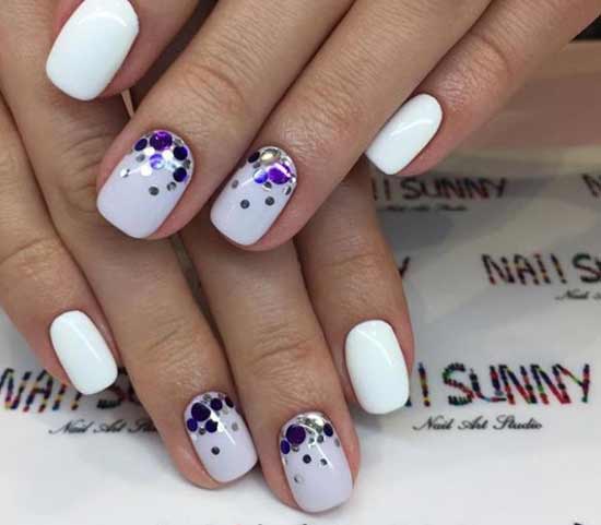 New Year's manicure 2019: trendy ideas for short nails. photo 4