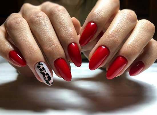 Red New Year's Manicure 2019