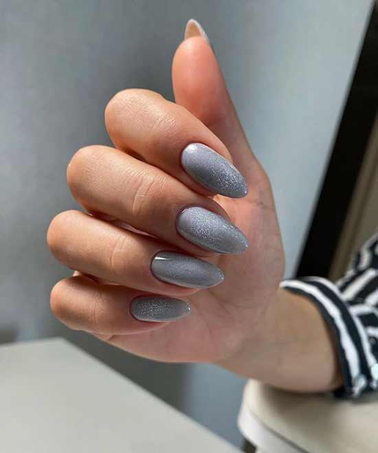 Gray manicure winter