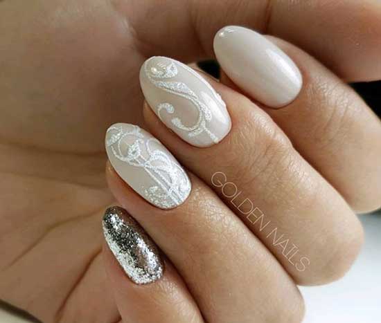 Winter beautiful monograms on nails