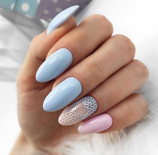 Motif tricoté sur les ongles et un coeur