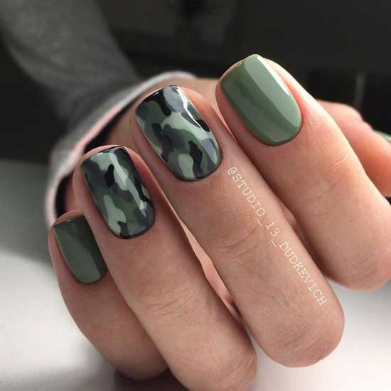 Manicure with print top