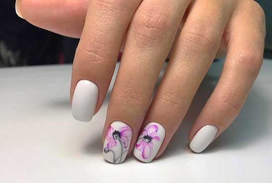 Fashionable watercolor manicure for short nails