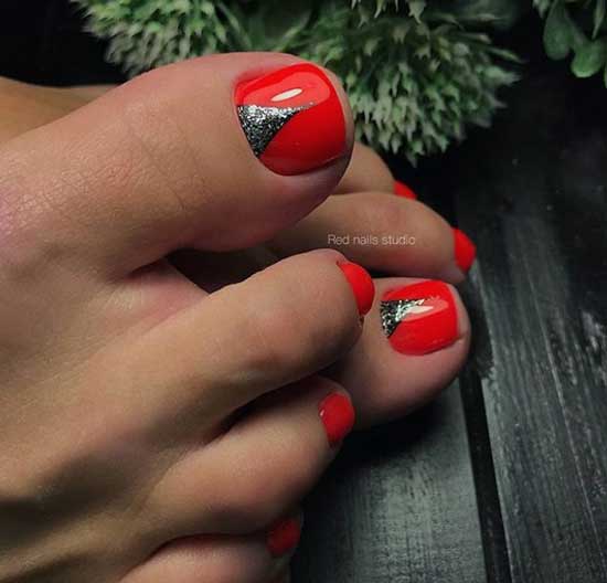 Geometric red pedicure