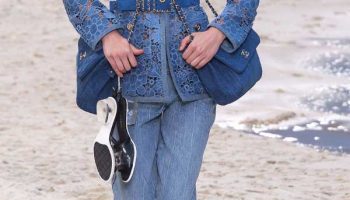 Fashionable jeans 2019 photo