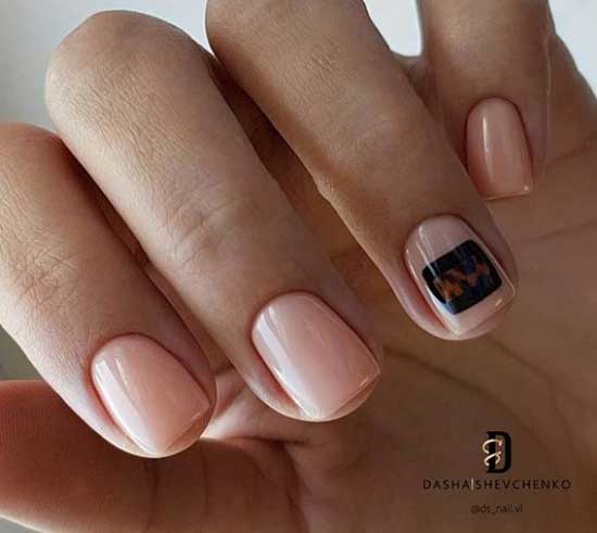 Rectangle in manicure