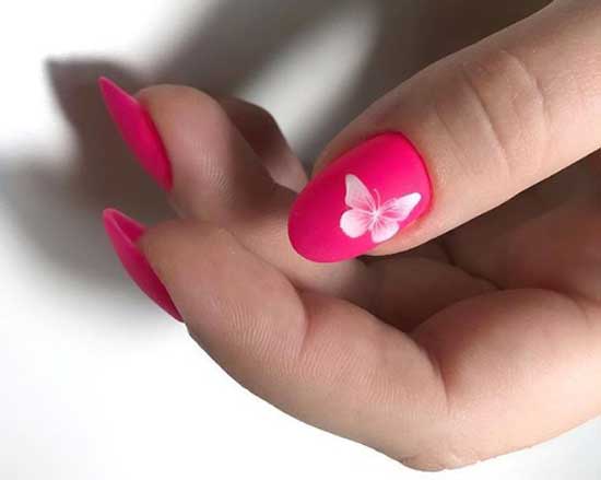 Bright manicure with a pattern