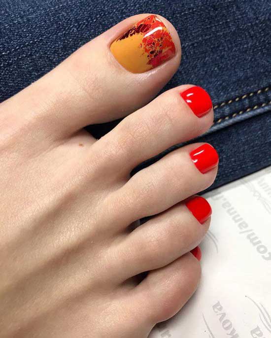 Printed pedicure 2019