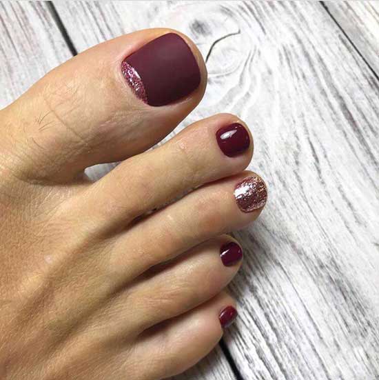 Novelties of the moon pedicure 2019