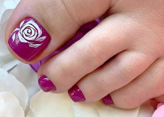 Stencil rose pedicure 2019