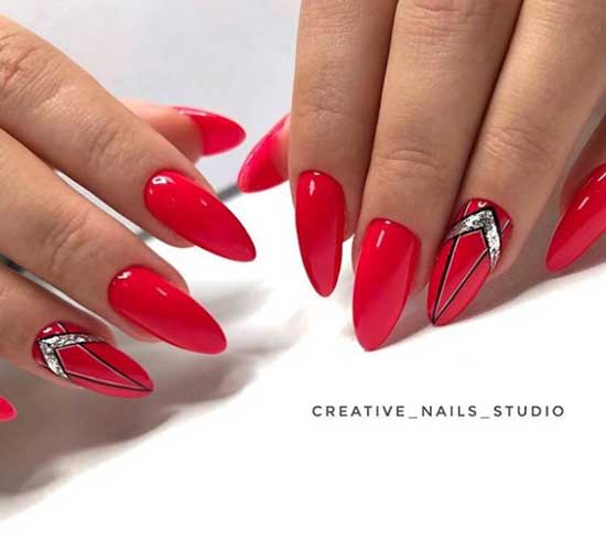 Red moon manicure 2019-2020