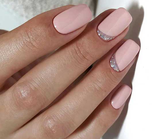 Photo-novelties of manicure in pastel colors