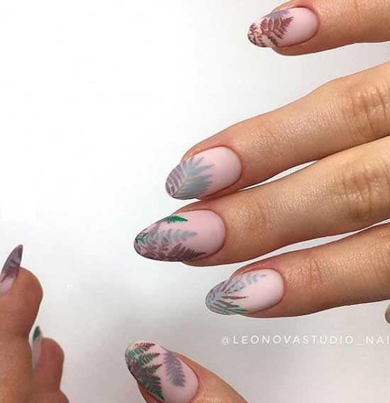 Matte manicure in pastel colors