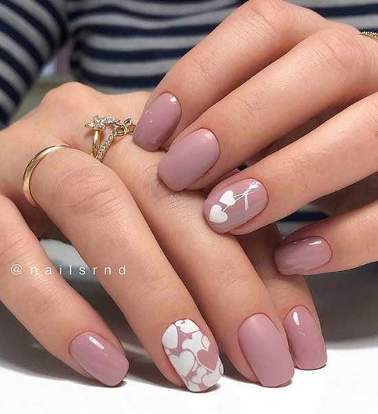 Beige manicure in pastel colors