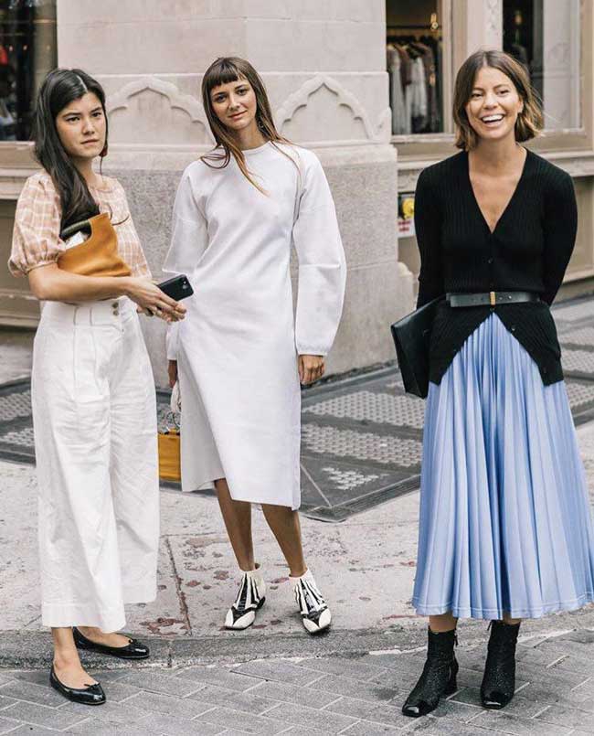 How to wear a pleated skirt