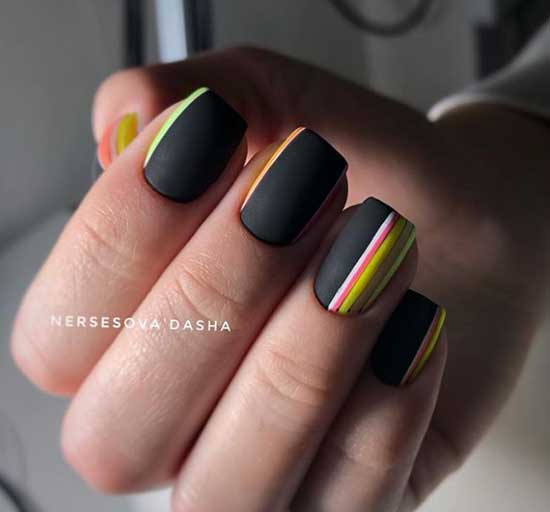 Manicure with stripes for wide nails