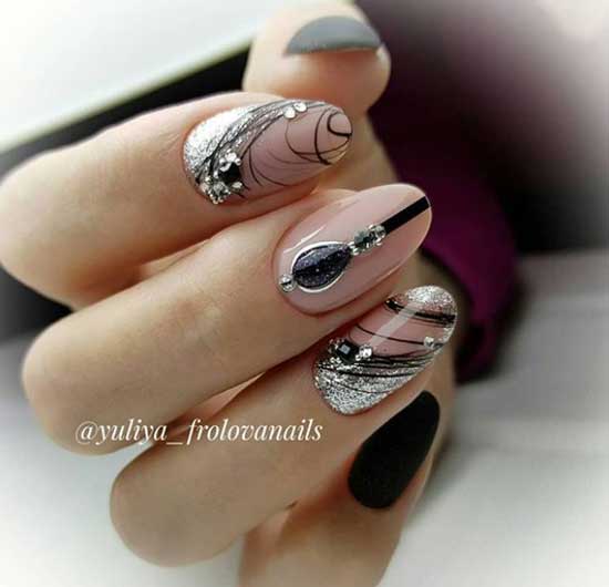 Spider web and matte manicure