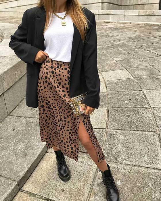 How to wear a leopard skirt