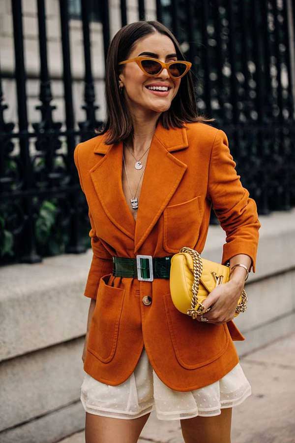 How to wear an orange blazer