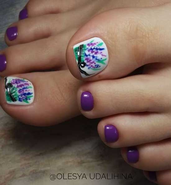 Pedicure with lavender pattern