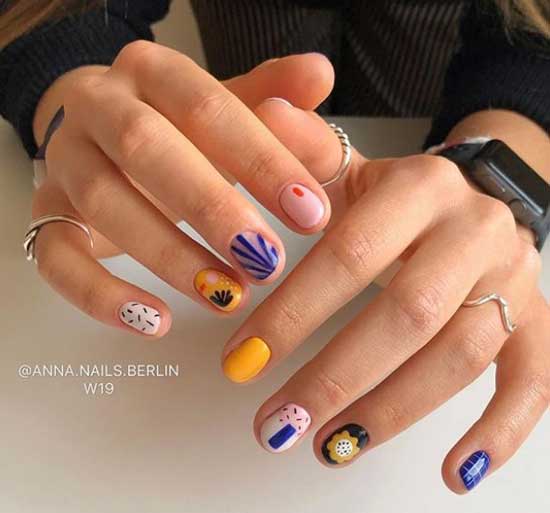 Bright summer manicure 2019