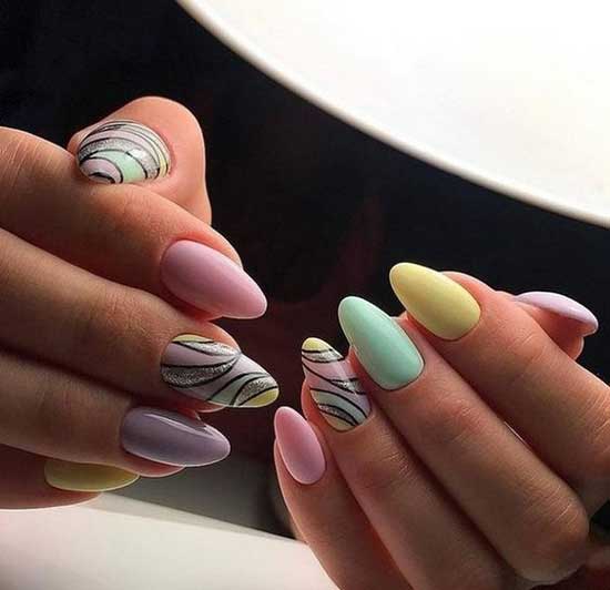 Nails of different shades manicure summer 2019