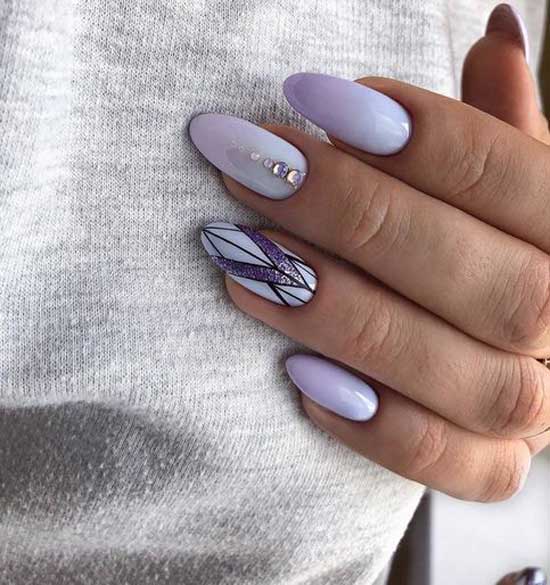 Delicate manicure with rhinestones