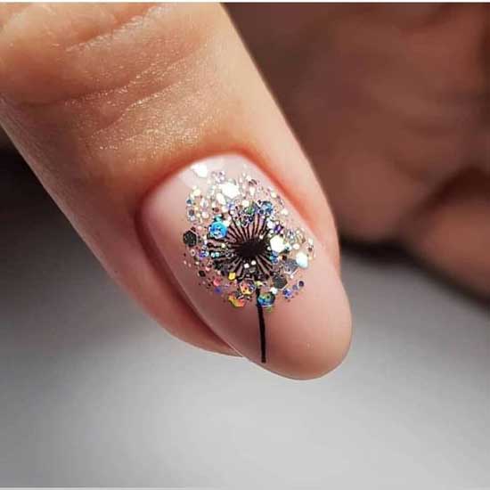 Flower on the thumb with rhinestones