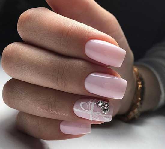 Pink manicure with rhinestones