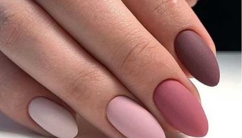 Matte multicolored nails