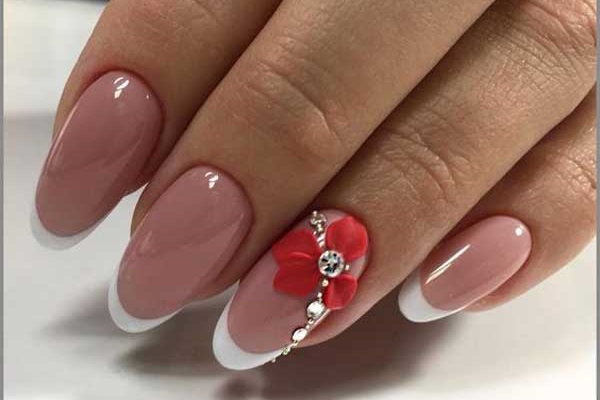 Beige manicure 2019-2020: photo novelties, fashion trends