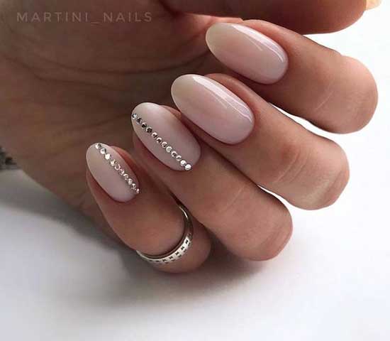 Matte manicure for brides