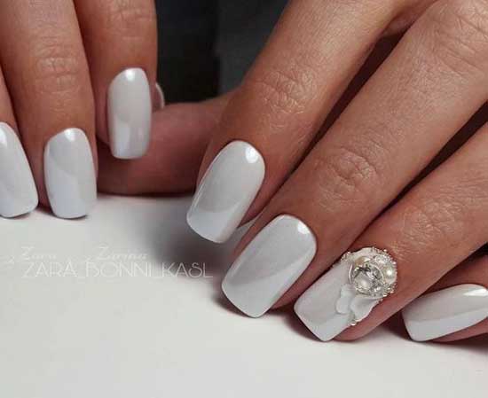 Wedding manicure photo