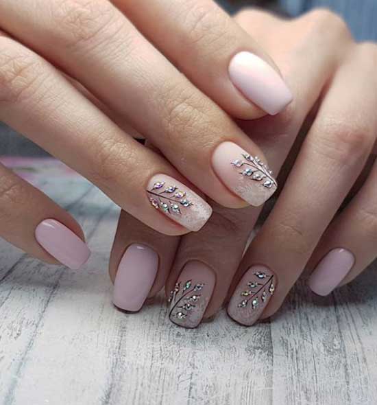 Beaux dessins d'ongles de mariage