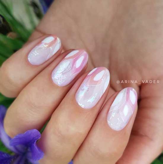 Pink pearlescent color and manicure design