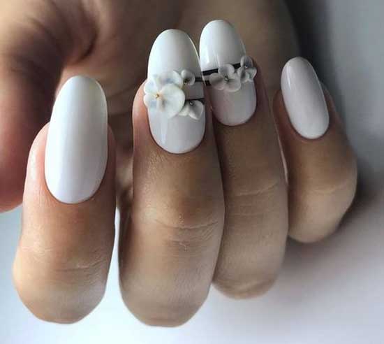 Light manicure with voluminous details