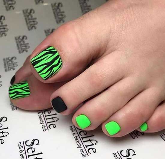 Neon patterned pedicure